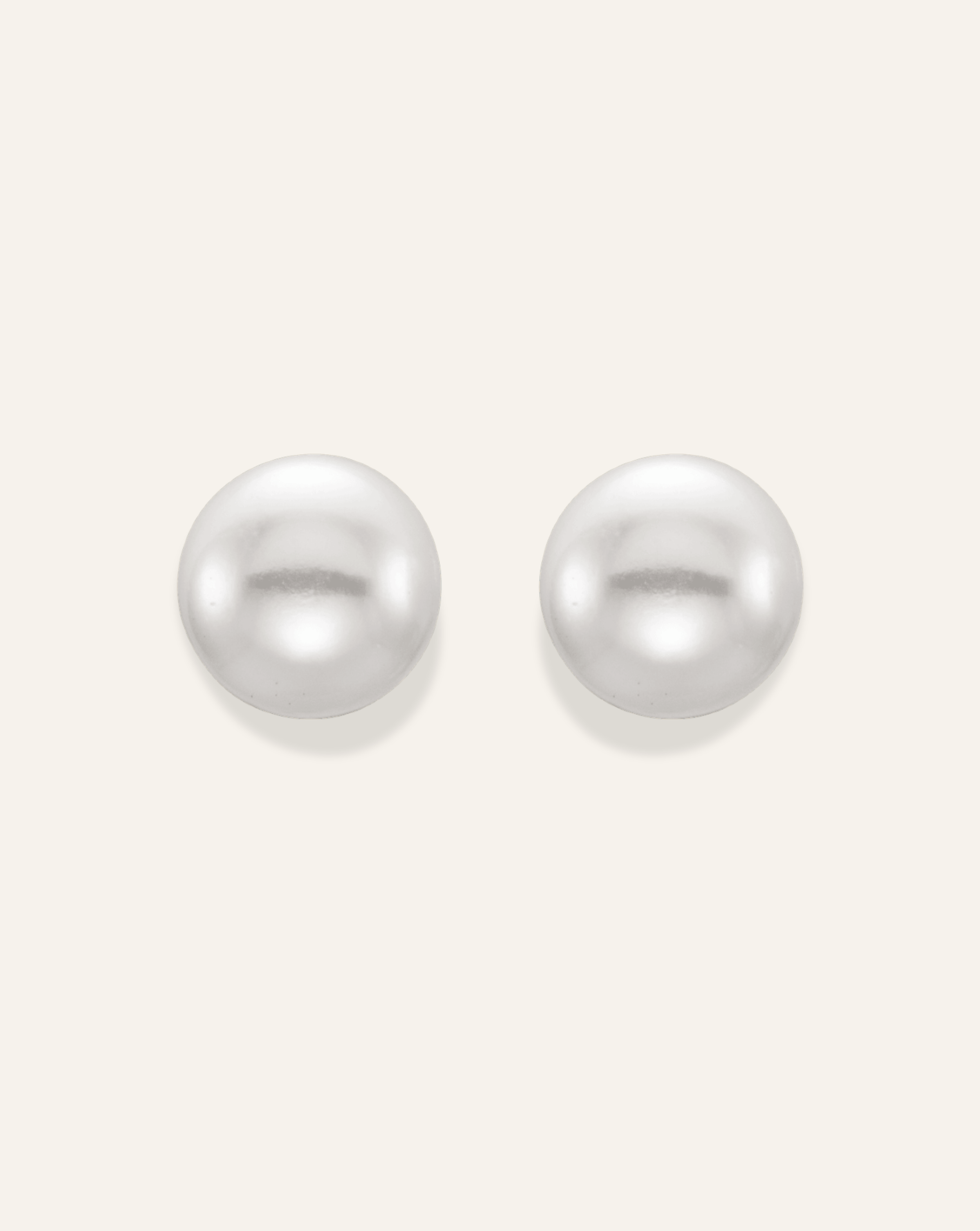 Button Pearl Studs